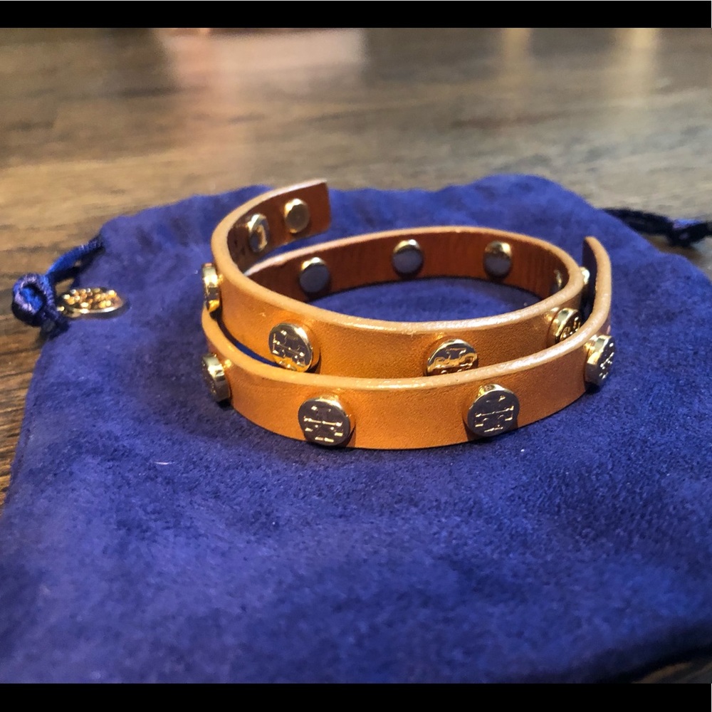 Tory Burch tan bracelet!
